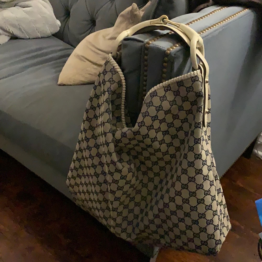 Gucci Horsebit Bucket Bag!